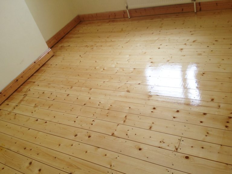 Floor Sanding & Varnishing