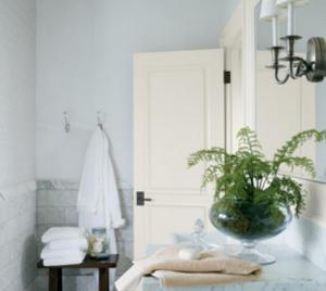 painting your bathroom walls pale blue