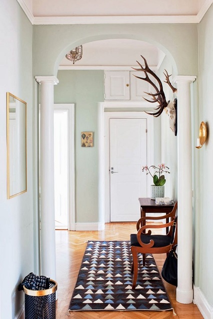 Spacious Hallway - paint colours for your hallway
